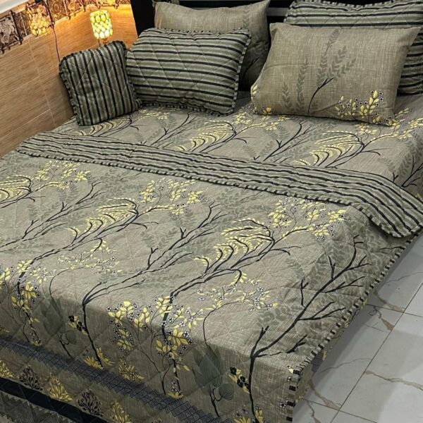 7 Piece Printed Comforter Set – Luxurious Comfort & Style