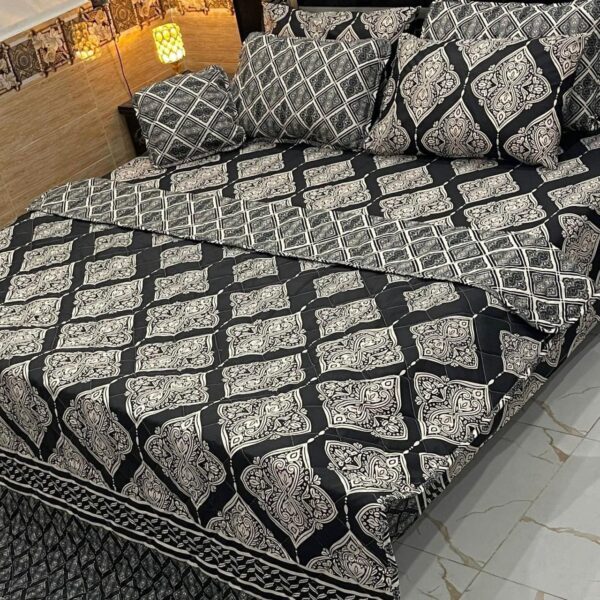 7 Piece Printed Comforter Set – Luxurious Comfort & Style